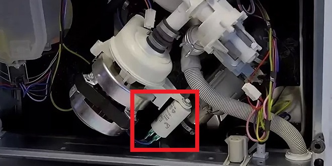 Where is the PMM capacitor located?