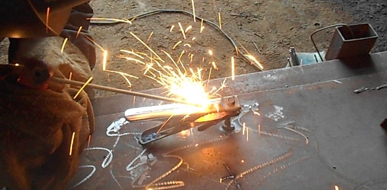 We weld a bend in a metal sheet