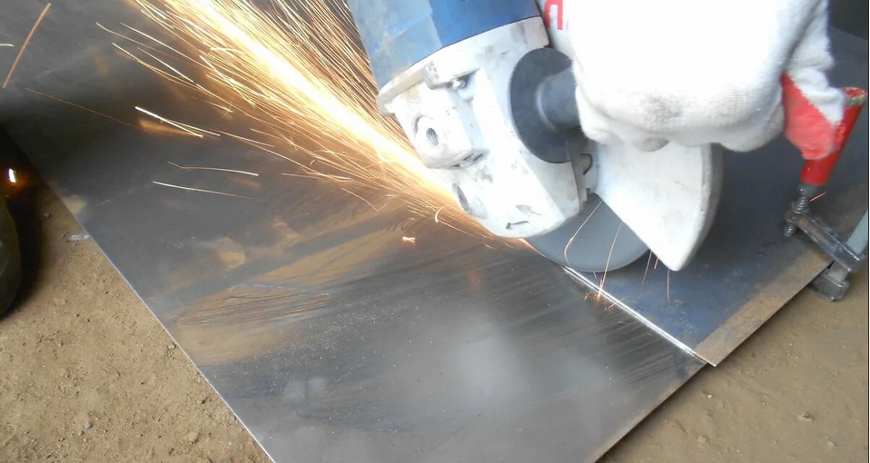 cutting a metal sheet