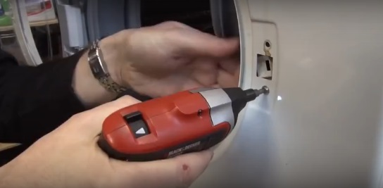 Removing the door lock