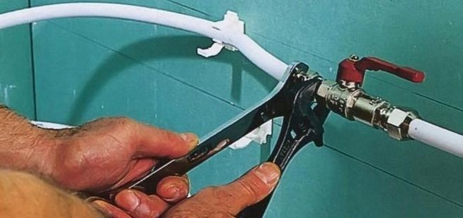 tee on polypropylene