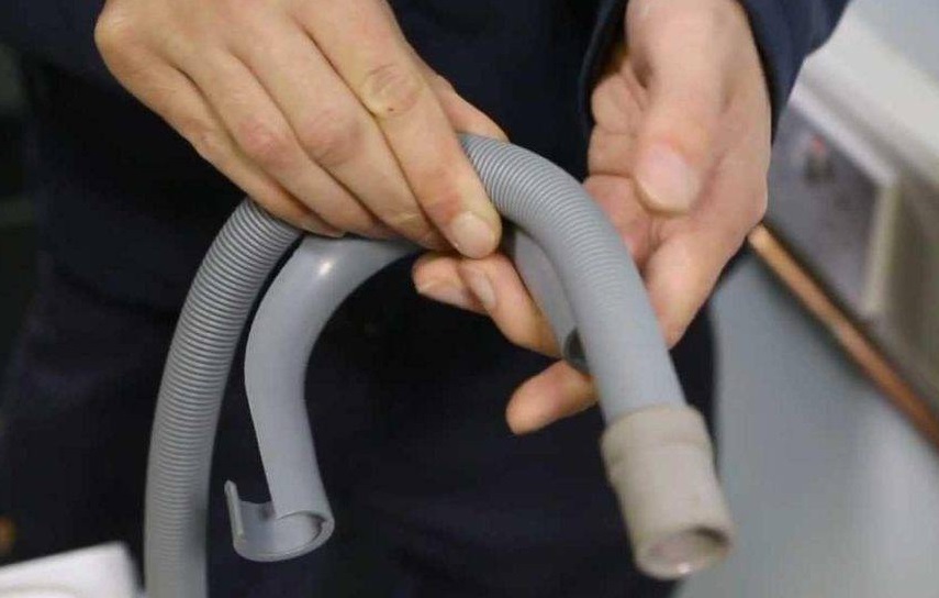 How to clean a dishwasher drain hose