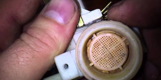 PMM intake valve mesh