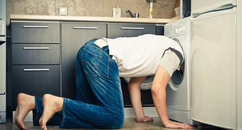 head in the washing machine