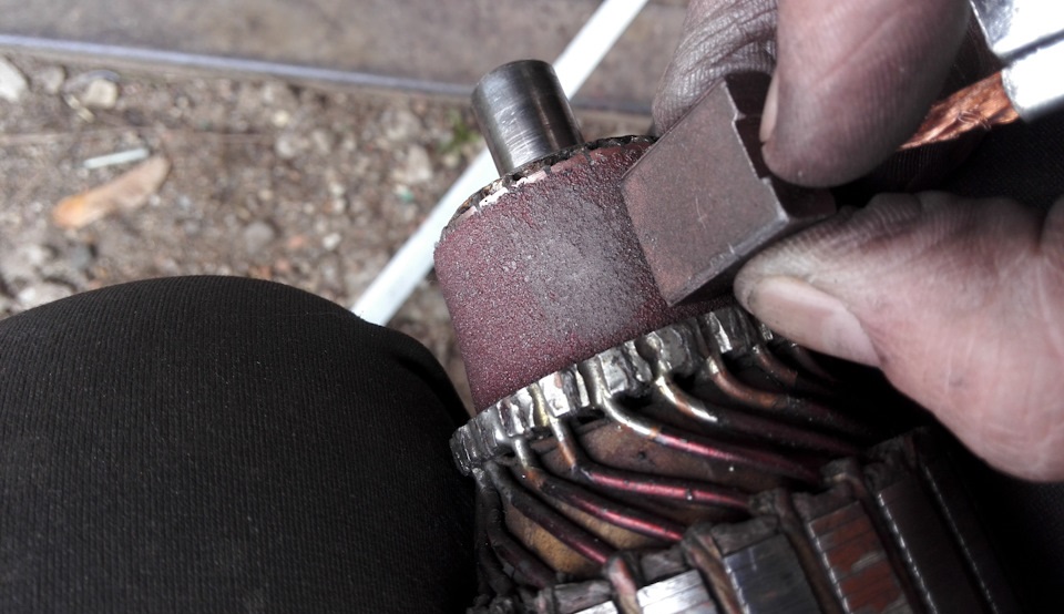 grinding of motor brushes