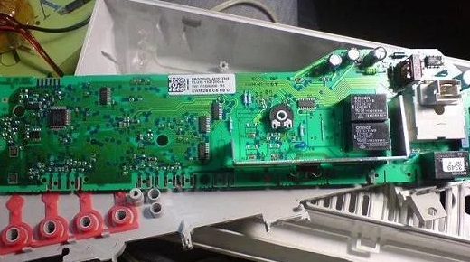 traces of carbon deposits on the Electrolux CM module