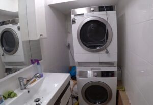 Can I put a dryer on top of a washing machine without a stand?