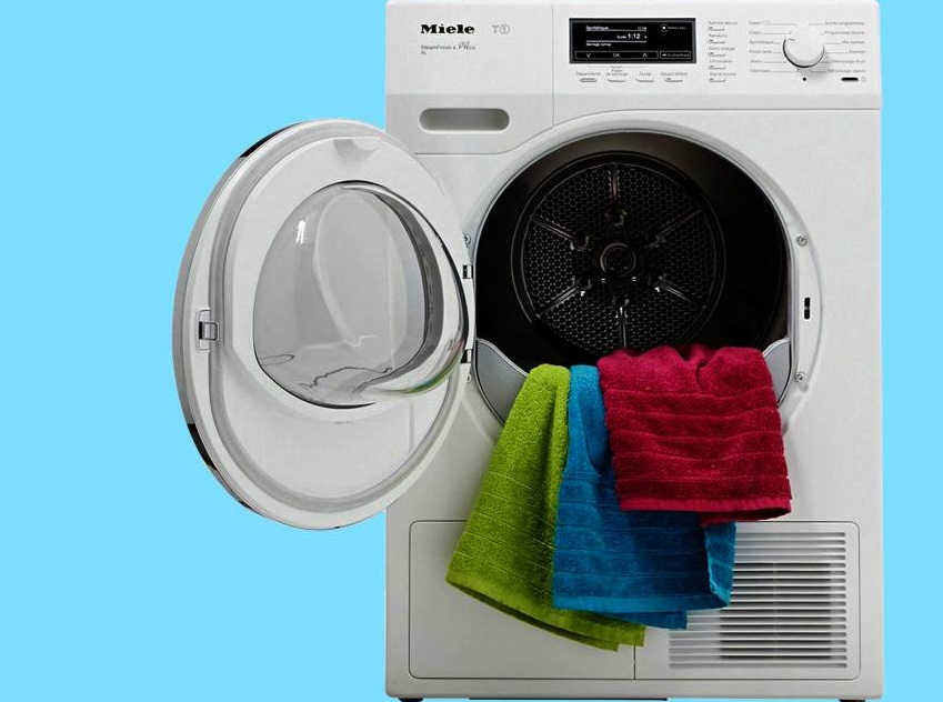 Drying clothes in a tumble dryer