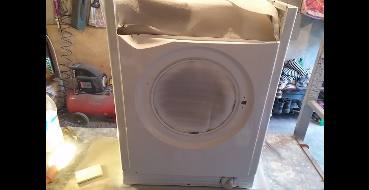 painting a washing machine