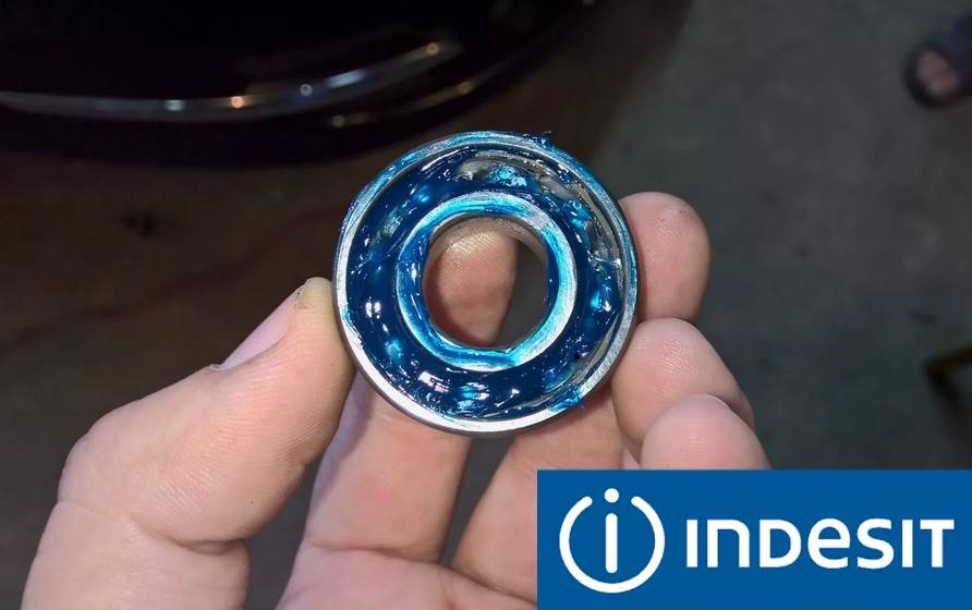 How to lubricate an Indesit washing machine bearing