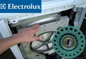 Как да смените лагер в пералня с горно зареждане Electrolux