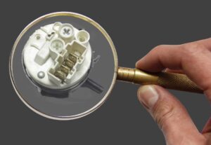 Проверка на превключвателя за налягане в пералня Candy