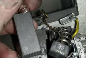 Как да смените четките на пералня Beko