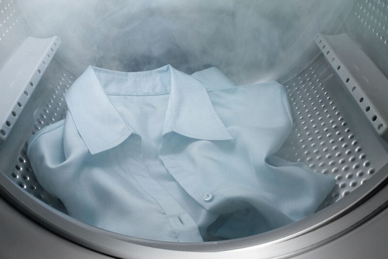 steam smoothing function in a dryer